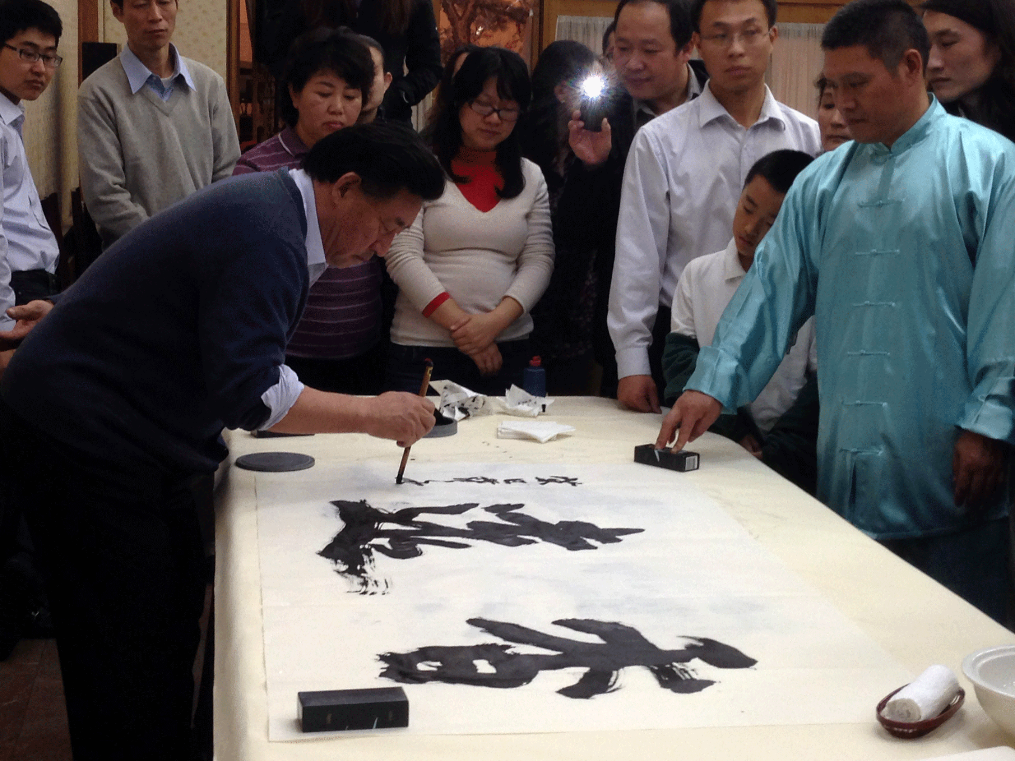 CXW-Calligraphy-at-the-Chinese-Embassy2013